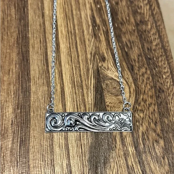 Western Silver Tone Engraved Bar Necklace - Picture 3 of 4